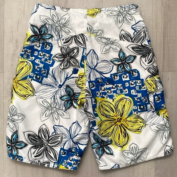 Men's Basic Concepts White/Blue/Yellow Floral Boardshorts Swim Shorts Size 30 - Picture 3 of 11